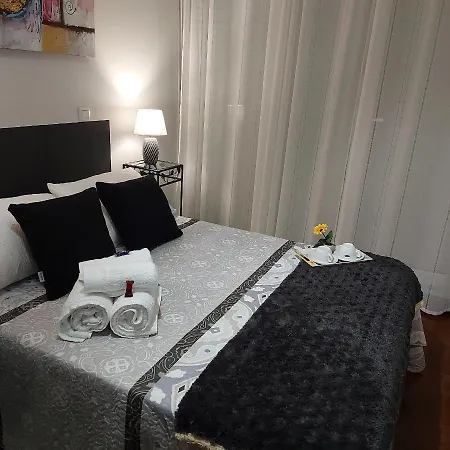 Soleado Piso Con Garaje Y Piscina A 8' Centro شقة كاسترو أورديالس