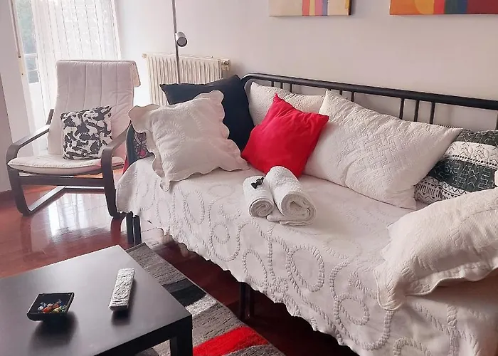 Soleado Piso Con Garaje Y Piscina A 8' Centro Castro Urdiales